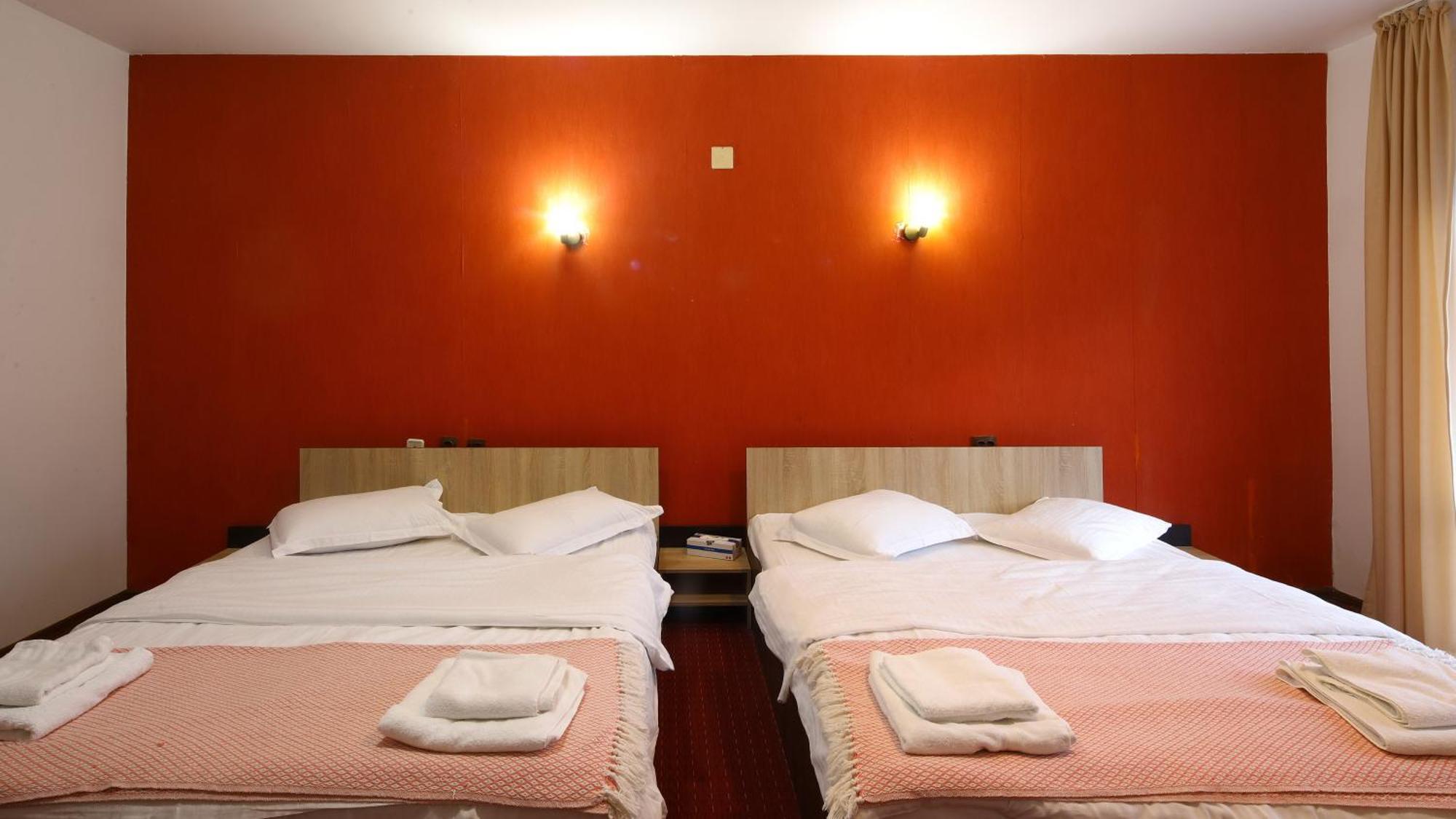 Pensiunea Montan Din Bran,Sat Simon Spa Indoor Бран Экстерьер фото