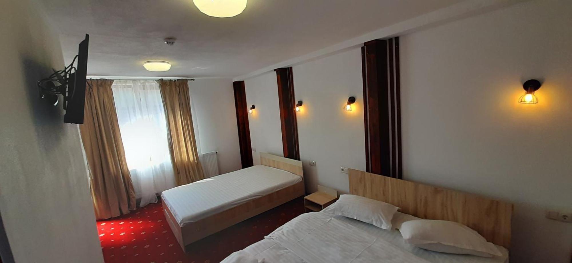 Pensiunea Montan Din Bran,Sat Simon Spa Indoor Бран Экстерьер фото