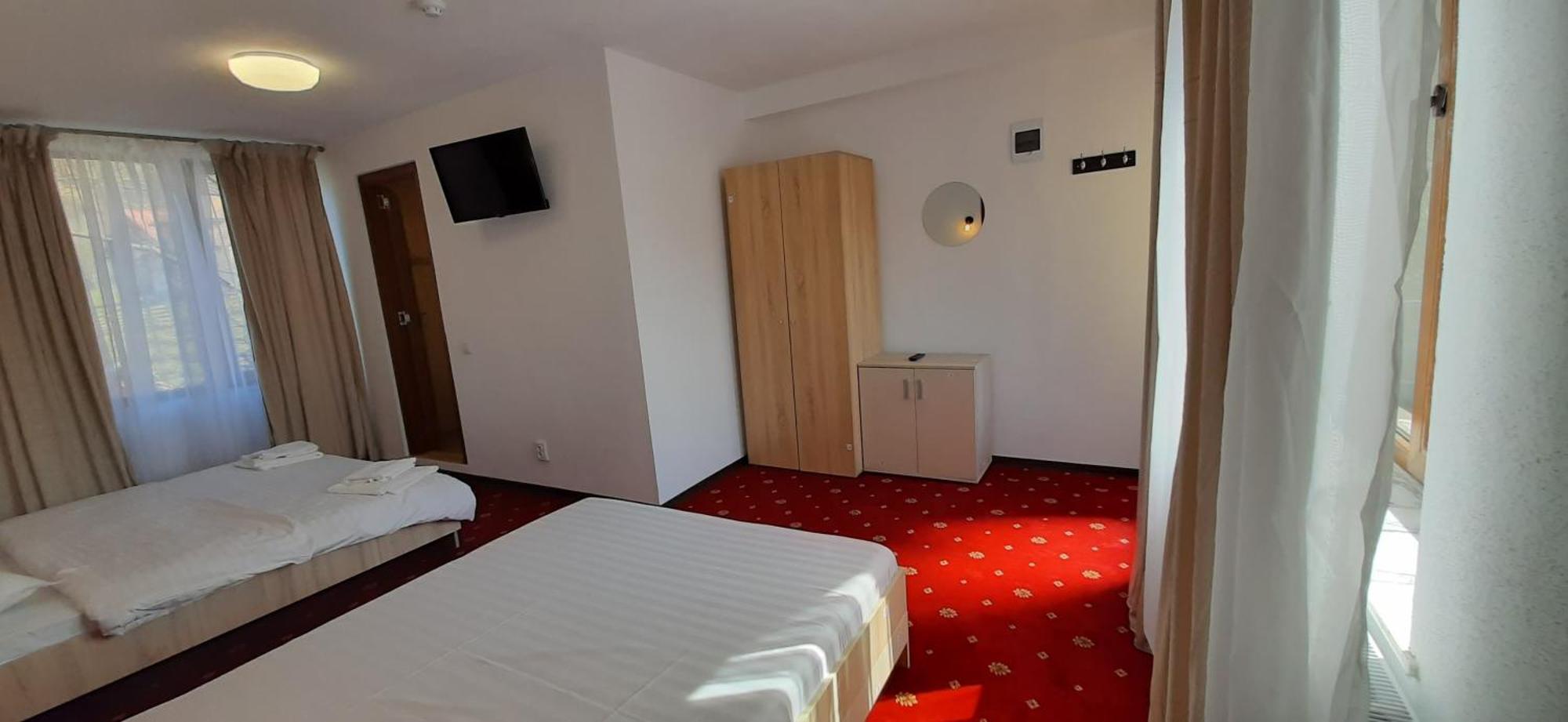 Pensiunea Montan Din Bran,Sat Simon Spa Indoor Бран Экстерьер фото